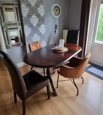 Maaslandje Nocleg ze śniadaniem 3*